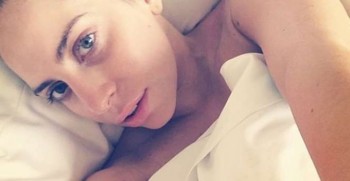 Lady Gaga comparte un nuevo selfie al natural